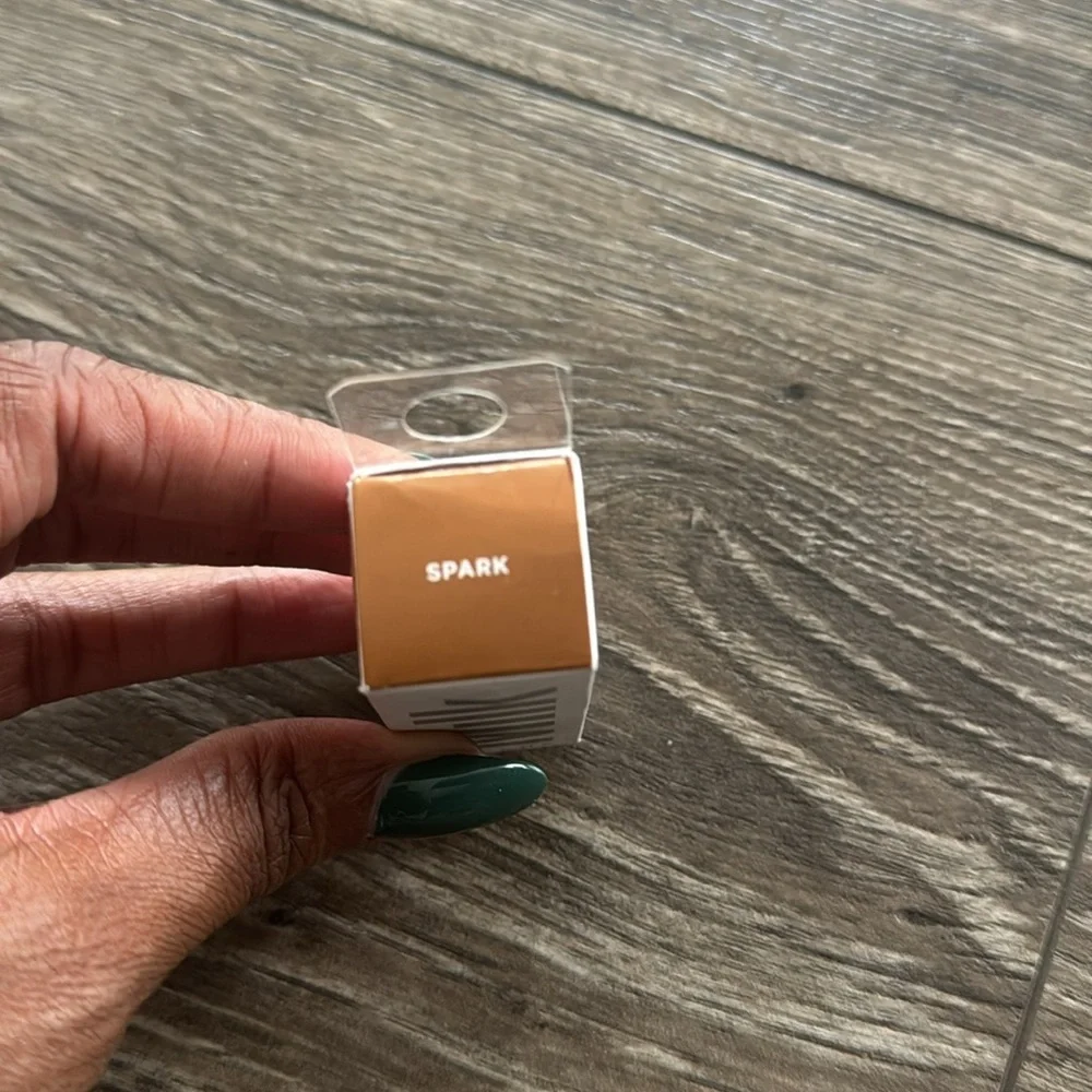 MILK MAKEUP HIGHLIGHTER